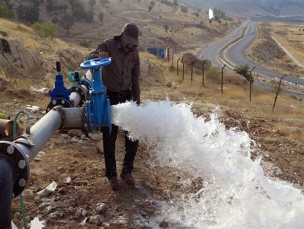 بیداد بی آبی در زمستان یاسوج / آبرسانی روزانه به 146 روستای کهگیلویه و بویراحمد با تانکر