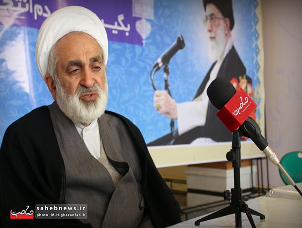 مسئولان زیر ذره‌بین مردم هستند؛ از اشرافی‌گری دوری کنند/ هدف دشمن جداسازی مردم از انقلاب اسلامی