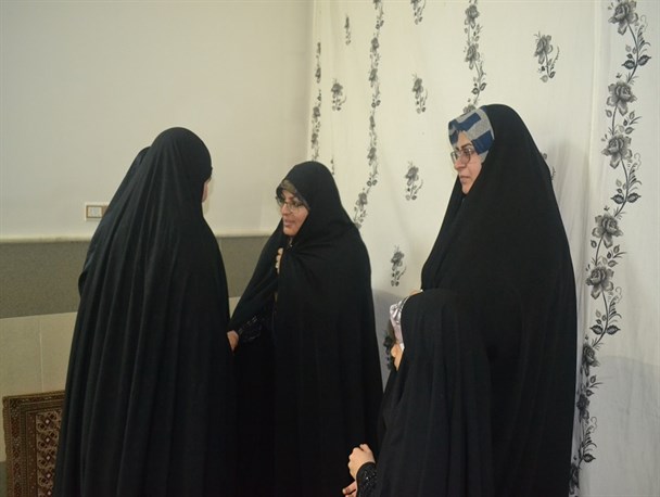 از اینکه همسرم در راه اهلبیت(ع) جانباز شده افتخار می کنم+عکس