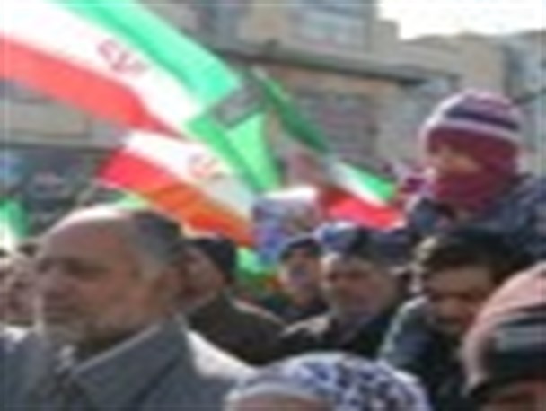 پدران در کنار فرزندان در روز حضور