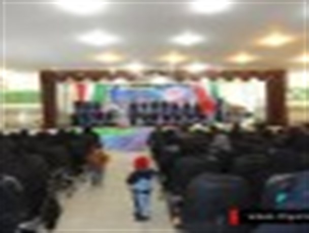 همایش منزلت زن و انقلاب اسلامی در خنداب برگزار شد