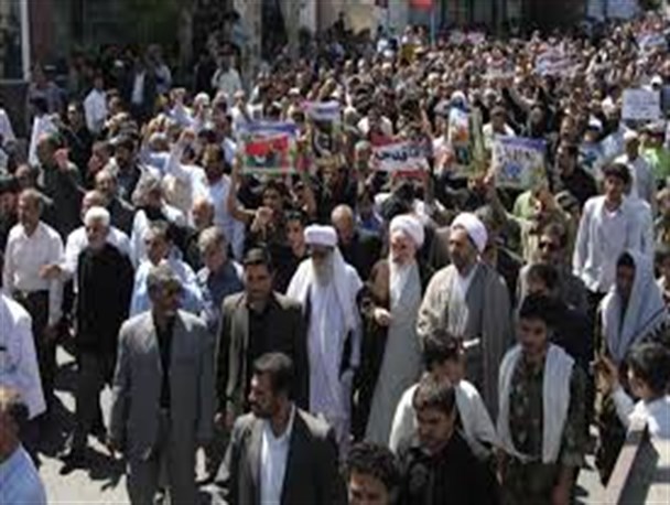 مشت همدلی و وحدت مردم سیستان و بلوچستان بار دیگر بر دهان استکبار کوبیده شد/ ملت ایران تا آخر ایستاده اند