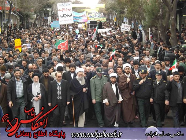 مردم ولایتمدار بناب در راهپیمایی ۲۲ بهمن سنگ تمام گذاشتند+تصاویر