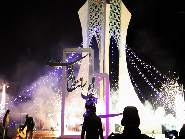 مراسم نورافشانی شب 22 بهمن