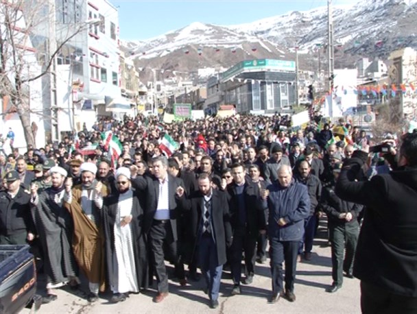 راهپیمایی 22 بهمن در گیوی/ عکس