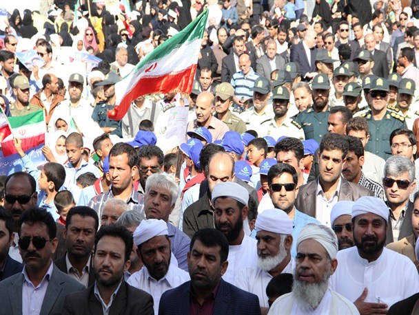 تجدید بیعت مردم هرمزگانی با آرمان های انقلاب در راهپیمایی ۲۲ بهمن+تصاویر