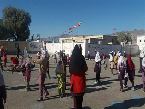 برگزاری جشنواره بادبادکها در میرجاوه