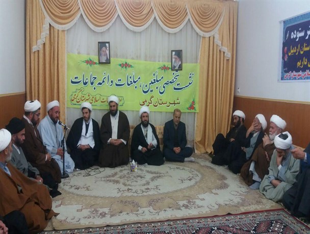 آزادی کشور با قطع دست بیگانگان از امور کشور اتفاق افتاد