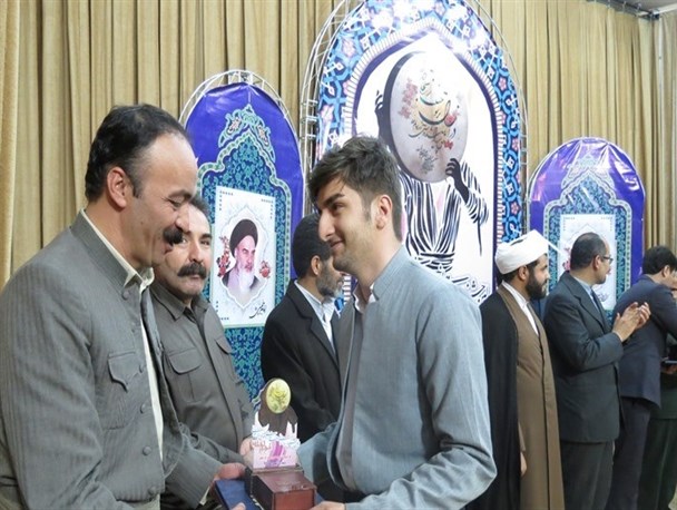 اولین جشنواره دف‌نوازی و مولودی‌خوانی کردستان برگزیدگان خود را شناخت