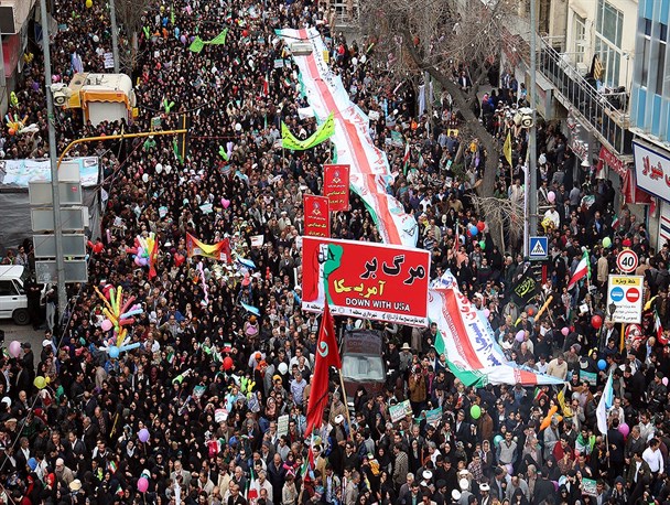 نمایش هم بستگی و اتحاد  در  راهپیمایی ۲۲ بهمن استان فارس