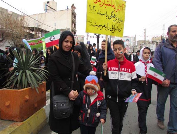 تجلی حضور کودکان و نوجوانان در راهپیمایی 22 بهمن شهرستان قدس