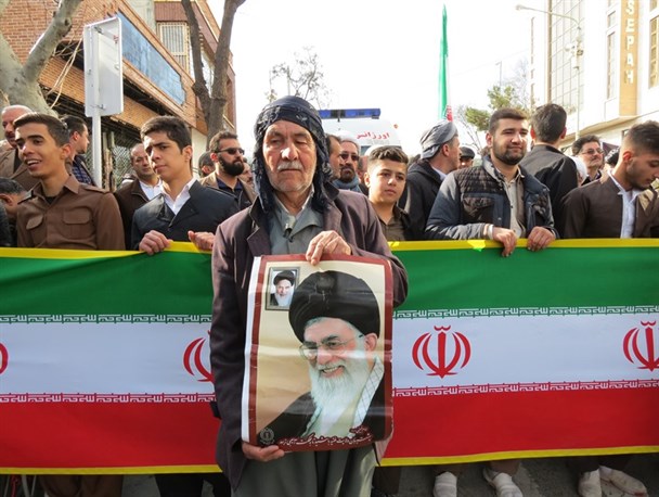 حضور در راهپیمایی ۲۲ بهمن از مردم تا مسؤولان کردستان