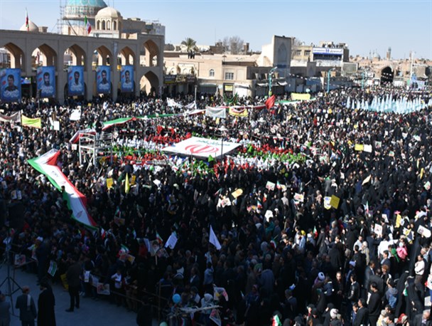 حضور چشمگیر مردم دارالعباده استان یزد در راهپیمایی ۲۲ بهمن
