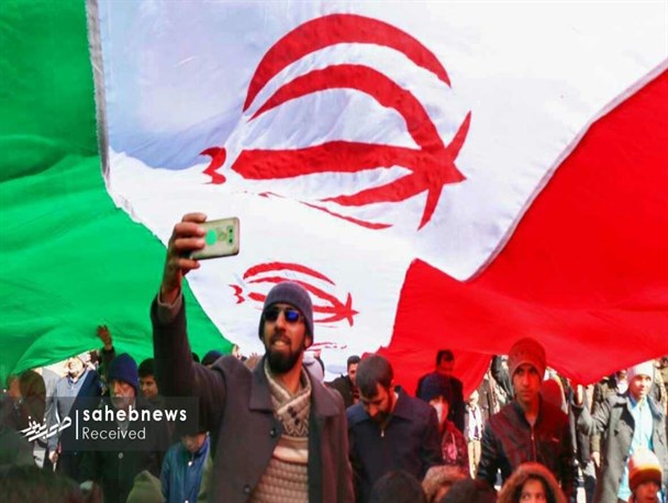 تصاویر | راهپیمایی 22 بهمن در مناطق مختلف استان اصفهان