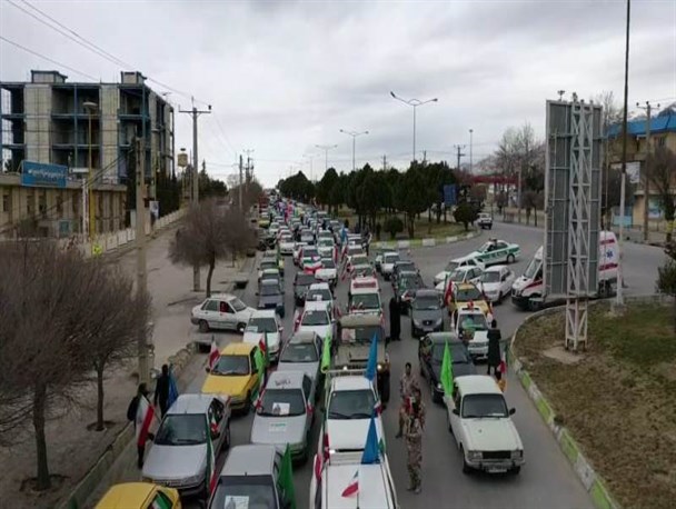 حماسه حضور مردم یاسوج در رژه خودرویی بهمن تماشایی