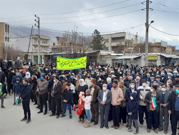 راه حل رفع مشکلات تکیه بر توان داخل است/ دشمن نتوانست مانع صدور انقلاب ایران به دنیا شود