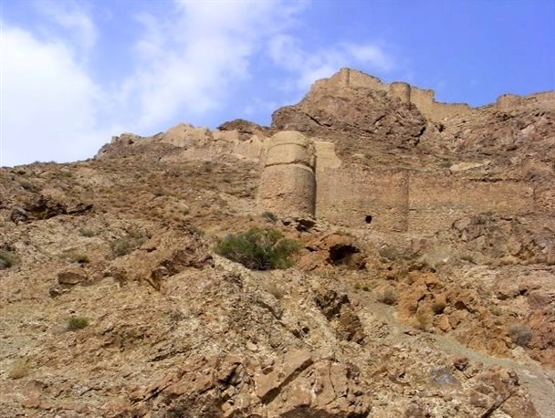 قلعه‌ های ساروی سمنان، دو قلعه بسیار محکم و تسخیرناپذیر