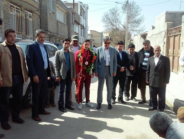 نایب قهرمان ووشوی اوراسیا مورد استقبال گرم ورزش دوستان قرار گرفت+تصاویر