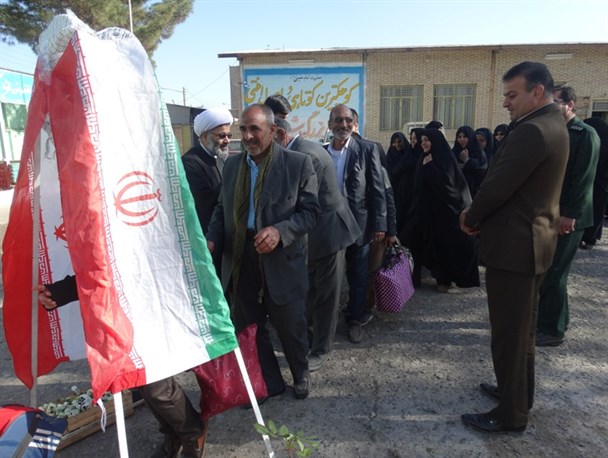 اعزام کاروان راهیان نور مه ولات به مناطق عملیاتی جنوب کشور