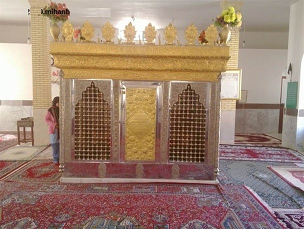 قطب مذهبی سیروان پذیرای مسافران نوروزی