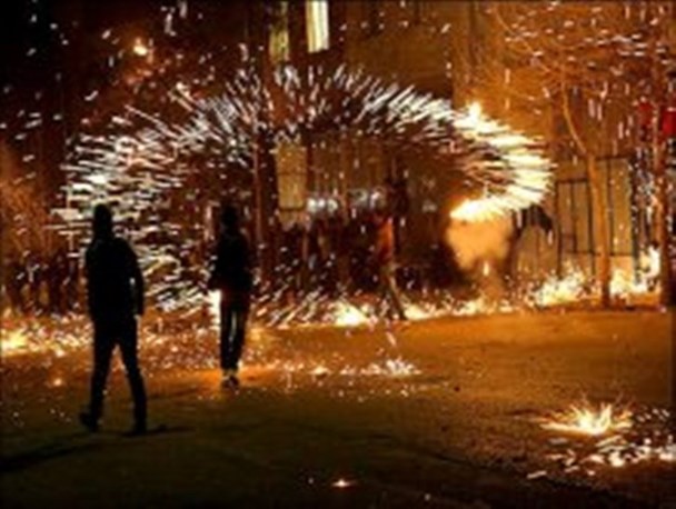 آسیب‌دیدگی بانوان در حوادث چهارشنبه‌سوری در زنجان افزایش یافته است/خانواده‌ها خطرات چهارشنبه سوری را جدی بگیرند