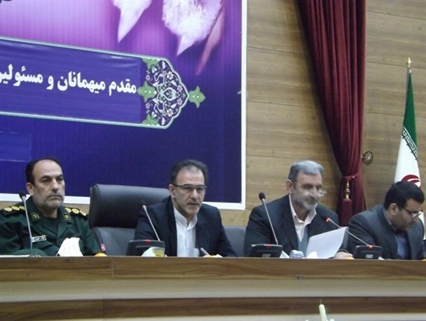 با ایجاد شهرک گلخانه برای ۲۲۰ نفر به طور مستقیم اشتغال زایی ایجاد می شود