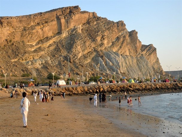 نوروز باستانی و خاطره انگیز را در سرزمین موج و دریا تجربه کنید