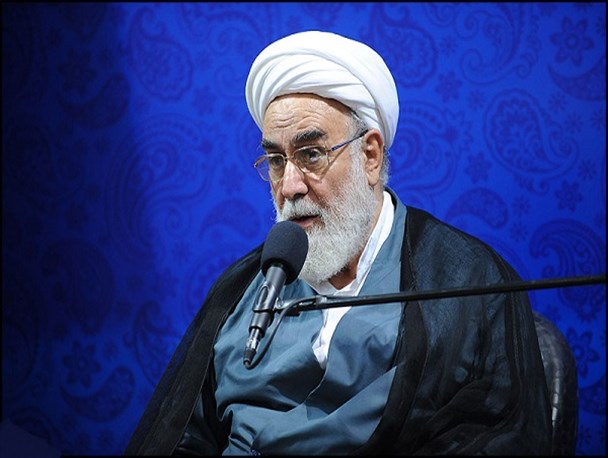 حجت‌الاسلام رئیسی در دادستانی و سایر حوزه‌ها نقش مؤثری داشتند اما اهمیت آستان قدس از همه این‌ها بالاتر است/ توصیه می‌کنم نهایت تلاش در مسیر خدمت‌رسانی به مستمندان باشد