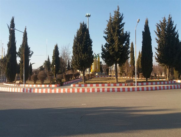 رنگ آمیزی ۲۵ هزار متر مربع جدول در هرسین در آستانه عید نوروز/ نظافت شهری در ایام تعطیلات استمرار دارد