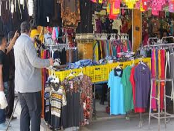 قشر ضعیف جامعه ، محرومین خرید بازار شب عید/آمارهای ارائه شده در زندگی مردم قابل لمس نیست