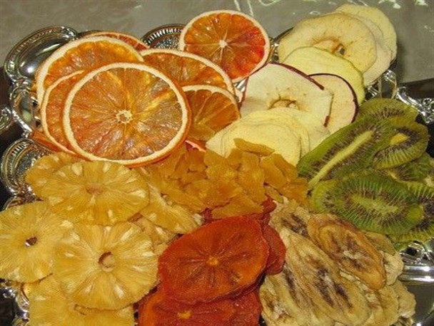 تبدیل ماهانه ۲۵۰ کیلو گرم میوه به چیپس/پتانسیل صادرات میوه خشک زرندیه به کشورهای سردسیر وجود دارد