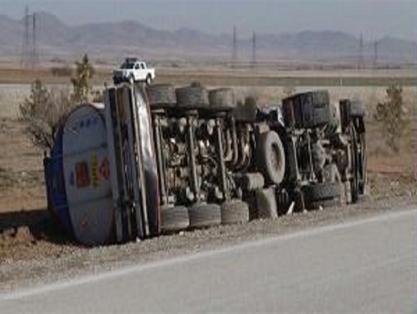 واژگونی نفت کش اسکانیا با ۳۰ هزار لیتر نفت