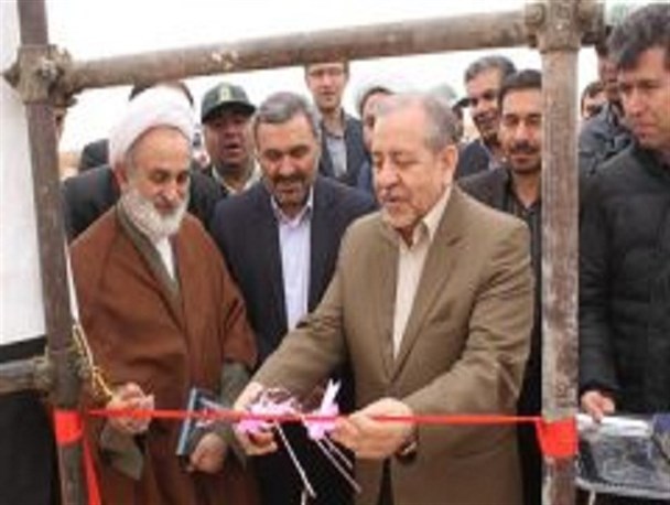 افتتاح پروژه بیو مکانیکی نهال کاری با آبیاری از طریق پساب در شرق اصفهان
