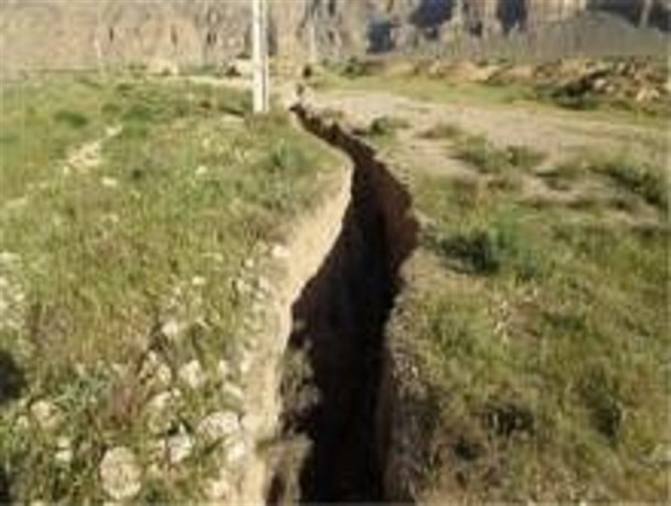 خسارت به 262 هکتار از باغات و 6 رشته کانال آبیاری در اثر زلزله