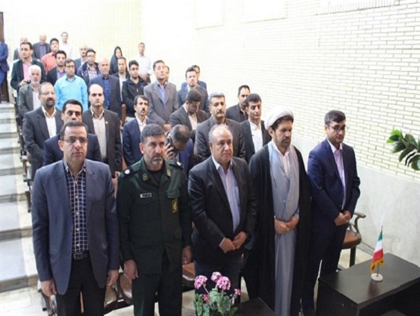 مراسم تکریم و معارفه سرپرست شبکه بهداشت و درمان زرقان برگزار شد