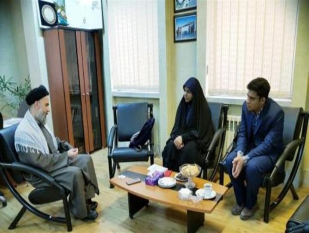 وظیفه مسئول جامعه اسلامیست جلوی منکر را بگیرد/حجاب برای زنان ارش آفرین است