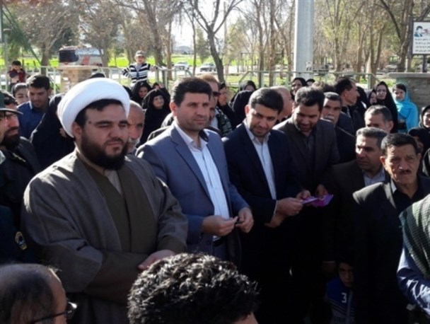 برگزاری پیاده روی خانوادگی و دیدار با خانواده معظم شهدا + تصاویر
