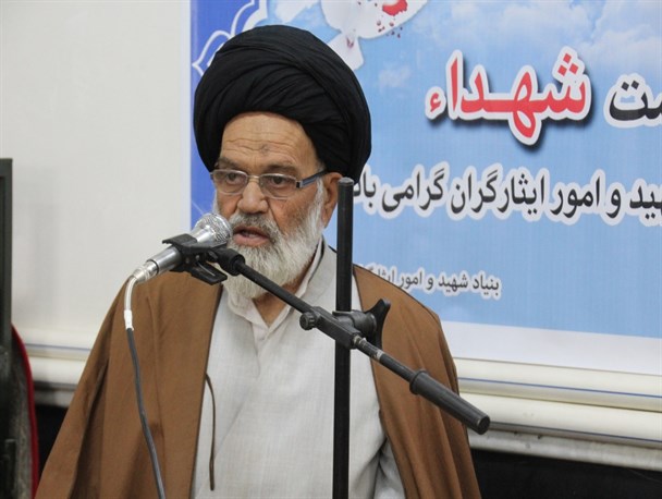 احترام به خانواده شهدا یک امر ضروری و واجب است