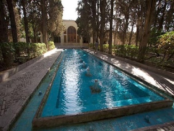 تلاش برای افزایش ماندگاری مسافر در خلیل آباد / خلیل آباد باید به شهر مقصد مسافران تبدیل شود