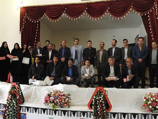 فرهنگیان نمونه شهرستان اردل تجلیل شدند+تصویر