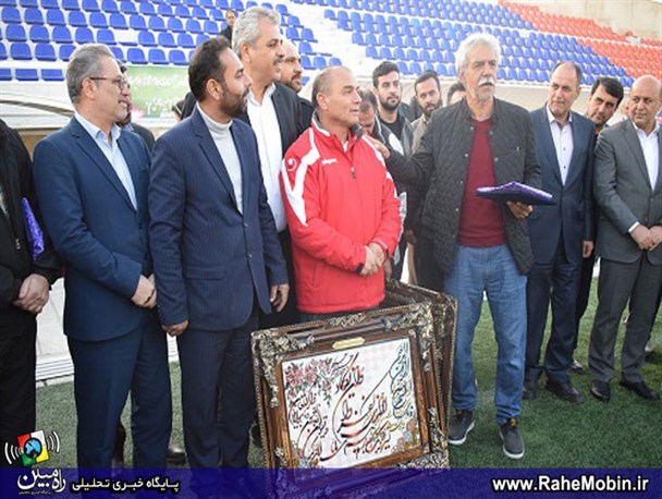 دیدار دوستانه تیم ملی فوتبال پیشکسوتان ایران و پیشکسوتان روستاهای شهریار