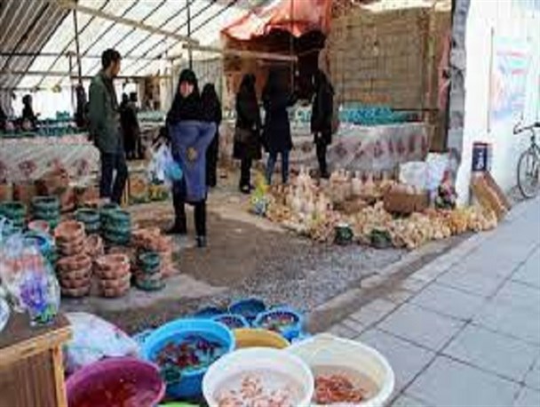 شور و حال مردم و آشفته‌بازار شب عید/ نظارت تعزیرات حکومتی بر کالاهای اساسی رونق دارد