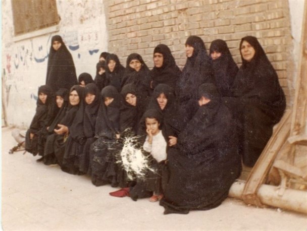 رونمایی از روایتی سرخ و زنانی سَرو قامت
