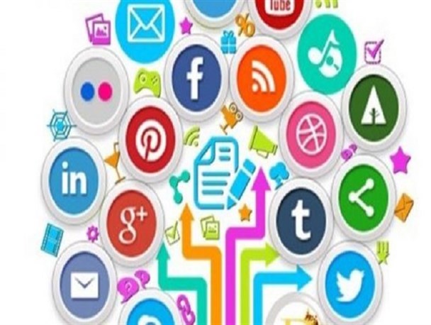 جامعه باید یاد بگیرد که هر مطلبی را با ساده انگاری نپذیرد/ جسارت و گستاخی منحرفین در سایه نبود قوانین لازم بر فضای مجازی