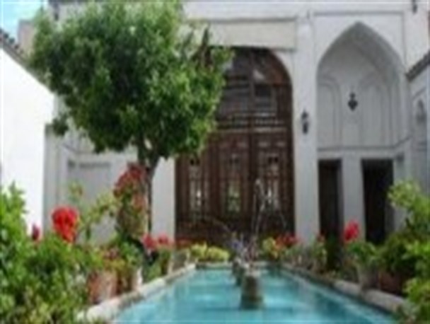 زاینده رود بی آب، آب به آسیاب دشمن نمی ریزد