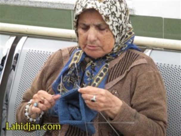من یک بچه ننه هستم!