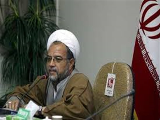 حضرت زهرا (س) با روشنگری ، مسیر اصلی را از انحرافات جداکرد