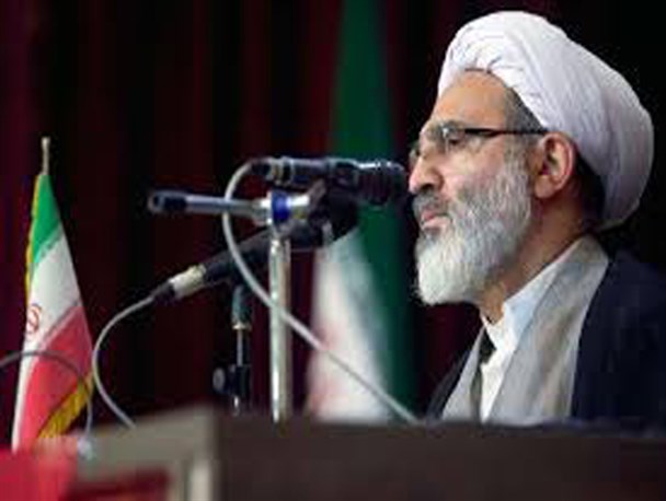 استکبار تمام توانش را برای خدشه دار کردن عفت مسلمانان به کار بسته است