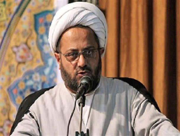 ماه رجب فرصت طلایی تقرب به خداوند است
