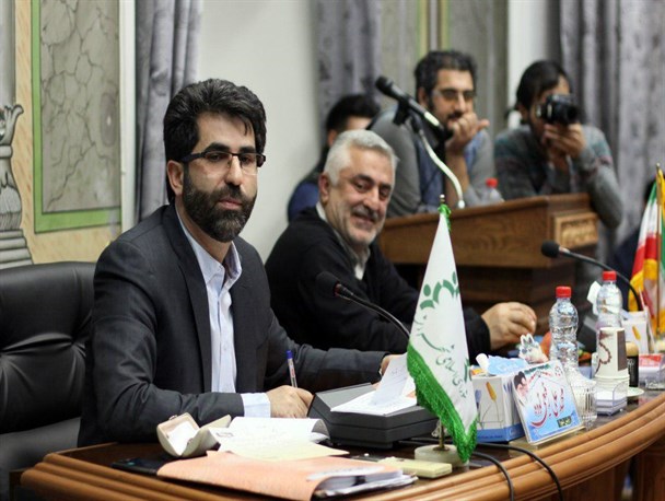باقری:برخی برای تخریب از هر مواد منفجره ای استفاده می کنند/ رفیعی: تذکر به شهردار بابت عدم جمع آوری بنرهای افتتاحیه پیاده راه فرهنگی